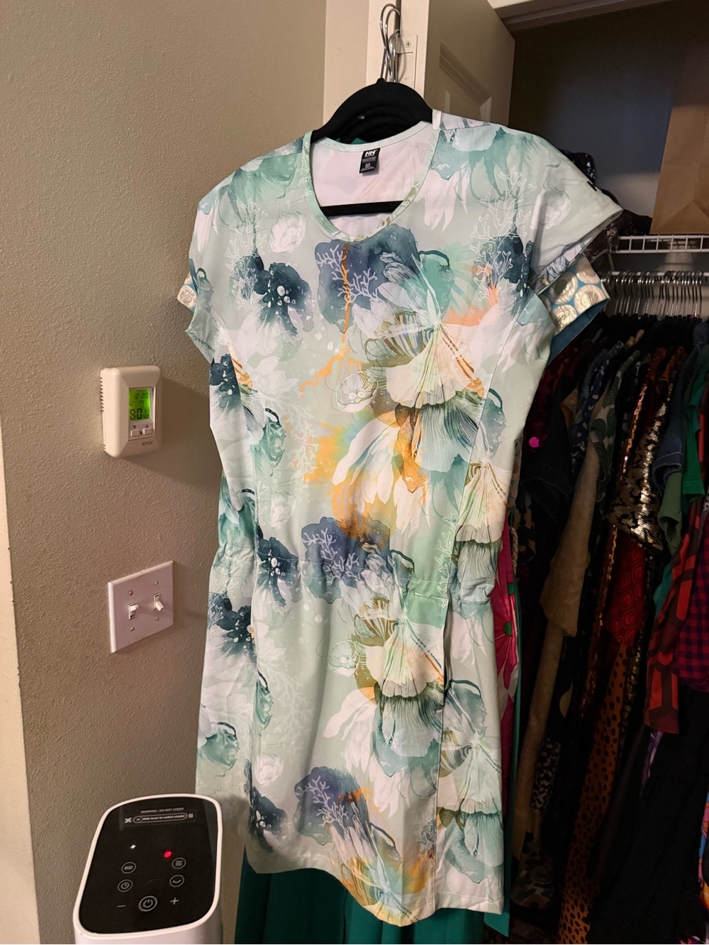 Helly Hansen Mint Green Floral V-Neck Dress w/ Pockets
